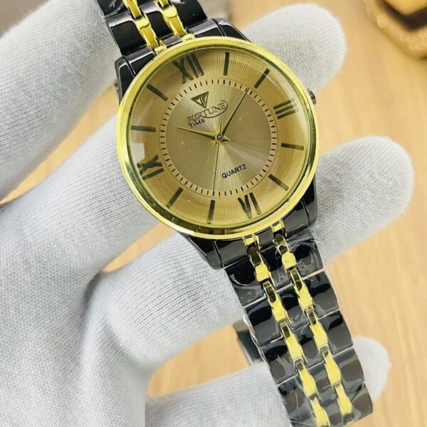 Stunning Women's Quartz Chain Strap Watch - 1 Pc