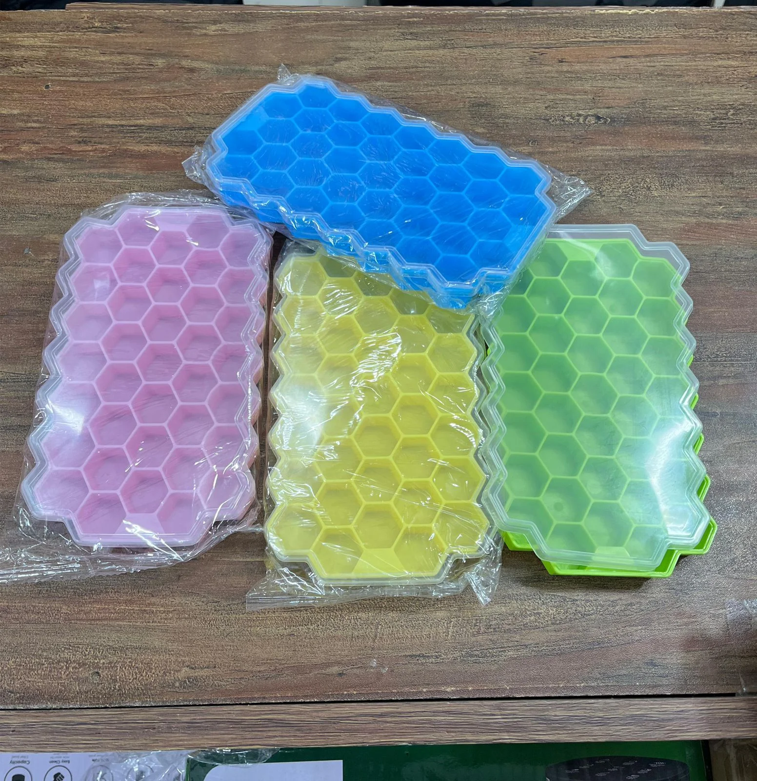 Honey Cube Honeycomb Tray 37 Silicone Ice Cube Mold with Lid | BPA-Free Easy Release Ice Tray